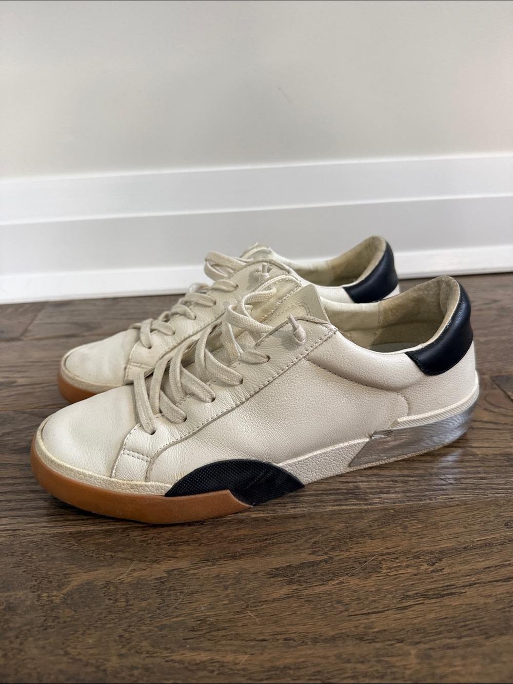 Dolce Vita Zina Sneakers White Black Leather - Picture 5 of 7
